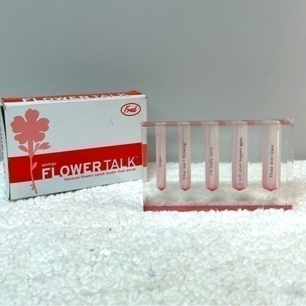 Fred “Apology” Flower Talk Acrylic Vase